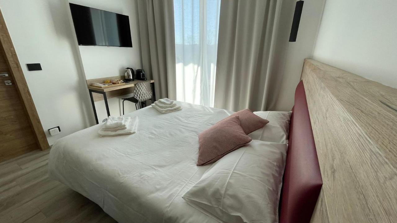 Bari Airport Rooms Exterior foto